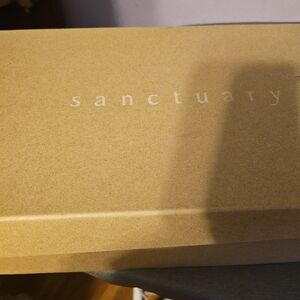 Black womens leather heal mules like new in box comfortable stylish fashionably